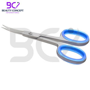 Mango antideslizante de color azul Buena calidad Haga su propia tarifa al por mayor Hecho en Pakistán Tijeras para cutículas de acero - Product Image 5