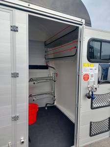 Livraison gratuite Remorque à chevaux Böckmann Big Portax à vendre - Product Image 2