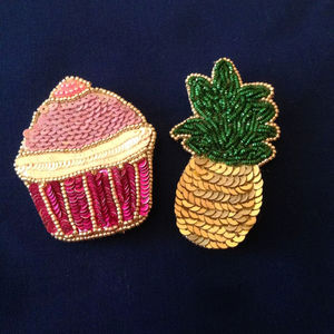 Porte-clés fantaisie tendance en alliage fait main pour femme, style western surdimensionné, étanche et durable, directement d'Inde - Product Image 1