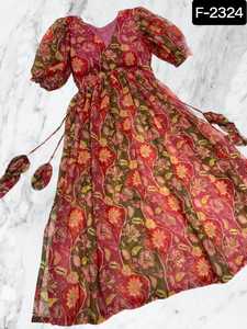 Pantalón Kurti de corte Nayra de tela de rayón de estilo moderno de la mejor calidad para mujer y Dupatta con trabajo de secuencia de bordado pesado Kurtis - Product Image 4