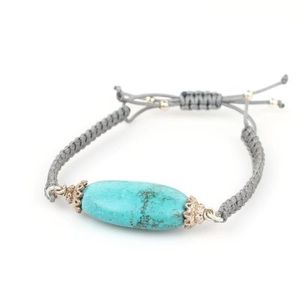 Bracelet élégant en argent sterling 925 avec pierre ovale turquoise et cristaux - Product Image 1