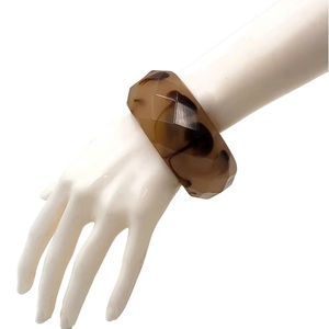 Brazalete de resina Buena calidad y el mejor color Brazalete de resina Precio al por mayor Brazalete de resina - Product Image 1