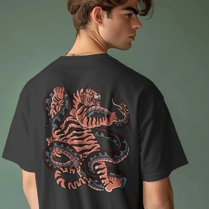 Camiseta de manga corta de algodón para hombre de ajuste personalizado de Vietnam tela suave transpirable con logotipo frontal estampado de silicona OEM ODM disponible - Product Image 1