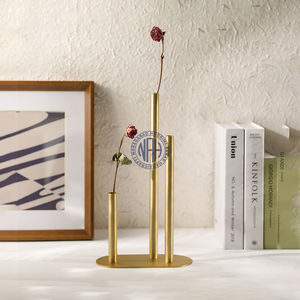 Vase à fleurs en métal à 3 tubes personnalisé, pièce maîtresse de mariage, porte-bourgeon, cadeau décoratif, fournisseur d'article - Product Image 5