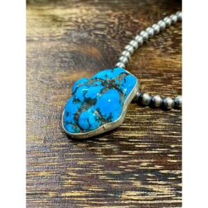Colgante Vintage Navajo Hecho a Mano con Howlite y Plata de Ley con Incrustaciones en Bisel - Product Image 4