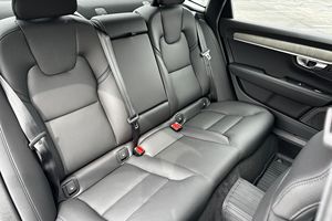 VOLVO S90 B6 AWD PLUS 2023 d'occasion, conduite à gauche/droite - Product Image 4