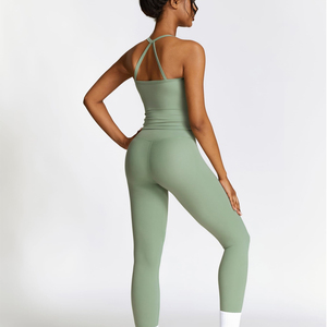 Conjunto de yoga personalizado completo transpirable bajo MOQ para mujer conjunto de mallas y Top hecho a medida de buena calidad para venta en línea - Product Image 5