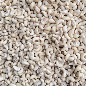 Noix de cajou Offre Spéciale Santigo Viet Nam Noix de cajou grillées W320 Biologique Emballage de marque privée disponible - Product Image 1