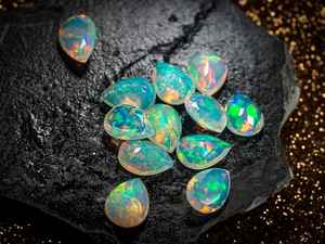หินโอปอลแบบเอธิโอเปียนธรรมชาติคุณภาพสูงพลอยโอปอลไฟโอปอลแบบจุดไฟหลายจุดหินลูกแพร์หลวมสำหรับทำเครื่องประดับ - Product Image 2