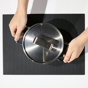 แผ่นรองซิลิโคนกันลื่นกันน้ำ - Product Image 1