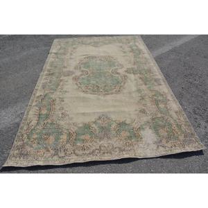 Tapis turc 5,7 x 8,8 pieds, tapis vintage, tapis en laine vert à pois - Product Image 1