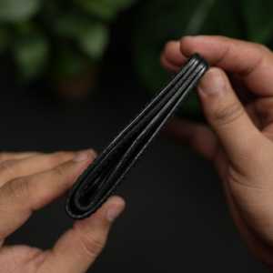 กระเป๋าสตางค์หนังแท้แบบพับสองตอน รุ่นคลาสสิค หมายเลข 81 ทำมือ สีดำโอเชียน หนังวัวแท้ พับเปิดได้ ใช้งานได้ทุกวัน ป้องกันการโจรกรรม สำหรับเก็บเงินสด - Product Image 4