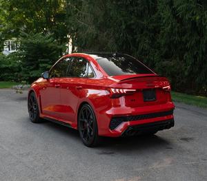 Audis RS3 2.5L turbocompressé 2023 d'occasion - Product Image 5