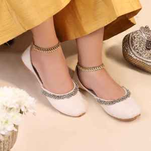 Chaussures plates légères et tendance pour femmes, style pakistanais traditionnel, Khussa Punjabi indien, en cuir, couleurs personnalisables - Product Image 3