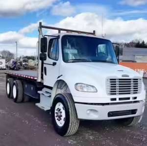 Camión de Plataforma Freightliner M2 106 Usado de 2016 en Excelentes Condiciones, 310hp, Volante a la Izquierda/Derecha, Envío Rápido - Product Image 1