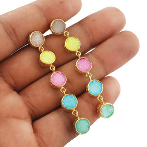 Boucles d'oreilles en sucre druzy multi-pierres plaqué or personnalisées Boucles d'oreilles pendantes naturelles avec finition texture perle Bijoux - Product Image 3