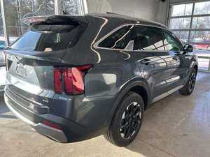 SUV Sorento S AWD 2024, automatique, conduite à gauche, intérieur cuir foncé, pneus R19, 7 places, toit ouvrant - Product Image 4