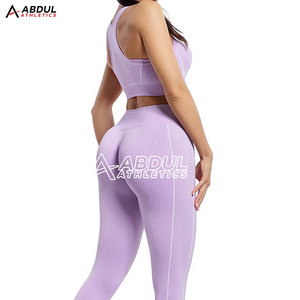 ชุดโยคะที่ทนทาน ออกแบบมาเพื่อความสบายและยืดหยุ่น เหมาะสำหรับการออกกำลังกายและการฝึกซ้อม ด้วยผ้าเนื้อเนียนและสวมใส่สบาย - Product Image 4