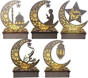 Decoración central temática de luna de Ramadán con detalles dorados y luz suave perfecta para reuniones del mes sagrado - Product Image 6