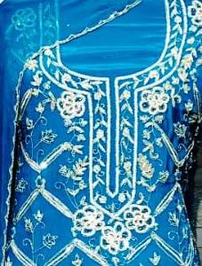 Costumes indiens brodés à la main non cousus de créateur moderne pour femmes, style traditionnel élégant pour les fêtes - Product Image 2