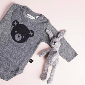 Ropa de bebé de algodón orgánico OEM al por mayor con logotipo personalizado y cierre de cremallera marca personalizable del fabricante de la India - Product Image 2