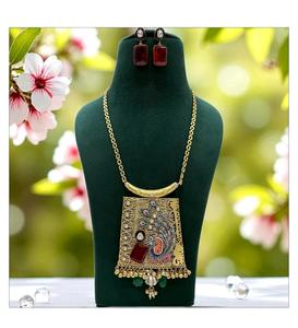 Ensemble pendentif et boucles d'oreilles indien ethnique paon Meenakari fait à la main avec chaîne à maillons en laiton plaqué or pour les occasions de fête - Product Image 2