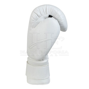 Gants de boxe durables avec support de poignet sécurisé, parfaits pour l'entraînement sur sac de frappe, le sparring et les séances de fitness. - Product Image 3