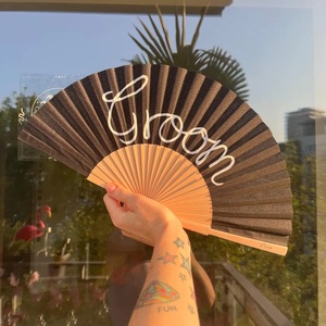 พัดไม้ไผ่พับได้ทำด้วยมือเป็นมิตรกับสิ่งแวดล้อมวัสดุธรรมชาติสไตล์ดั้งเดิมสำหรับกิจกรรมทางวัฒนธรรมและการใช้งานประจำวัน - Product Image 3