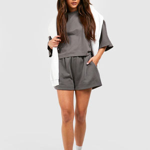 Logo personnalisé vente en gros de haute qualité prix 2 pièces Twin Set femmes dernière conception respirant femmes ensemble court - Product Image 3