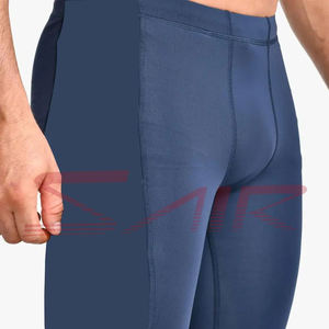 Meilleures ventes de shorts de compression pour hommes avec logo personnalisé tissu en toile motif solide vêtements d'entraînement anti-rides-Vente en gros - Product Image 4