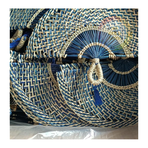 Auténtico ventilador de mano de algas marinas: diseño tradicional, calidad artesanal e ideal para la distribución al por mayor - Product Image 6