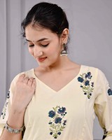 Ensemble de robe en coton imprimé floral jaune Saanvi pour femmes, confortable à porter au quotidien