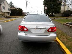 Toyota Corolla CE 2005 / Disponible para la Venta con Bajo Kilometraje, Motor de Gasolina / Auto Usado en Excelentes Condiciones, Sin Accidentes ni Problemas - Product Image 2