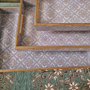 ชุดถาดพิมพ์ลายเคลือบสีสันสดใสหรูหราดีไซน์ใหม่สำหรับใช้จัดแสดงของขบเคี้ยวและใช้ตกแต่งในห้องนั่งเล่นจากอินเดีย - Product Image 1