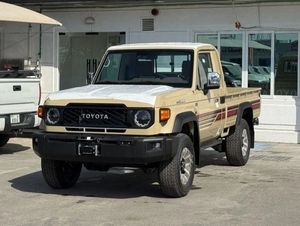 โตโยต้า แลนด์ ครุยเซอร์ ปิ๊กอัพ (LC) 79 ซิงเกิลแค็บ (LX) เกียร์อัตโนมัติ เครื่องยนต์เบนซิน 4.0 ลิตร ปี 2025 - Product Image 2
