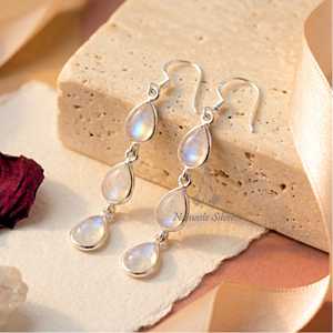 Boucles d'oreilles pendantes en pierre de lune arc-en-ciel, bijoux en argent sterling 925 en forme de goutte, accessoire nuptial pierre de naissance de juin - Product Image 5
