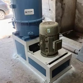 Moteur de mélange de granulés plastiques automatique industriel robuste pour le mélange de couleurs de granulés de déchets, haute productivité - Product Image 2