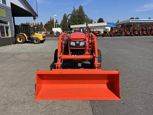 Tracteur Kubota MX4900HST 2026 avec chargeur frontal compact LA1065, tracteur utilitaire agricole - Product Image 4