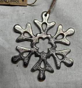 Nuevo adorno de diseño Metal de Navidad para juego de regalo al mejor precio de la India Fabricante Adornos de metal de Navidad - Product Image 3