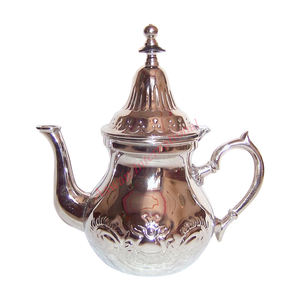 Tetera de latón de alta calidad hecha a mano con adorno de escritura de cobre Opciones de diseño personalizado Material de metal Fabricante directo - Product Image 5