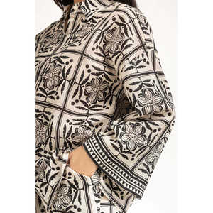 Blusa Informal de Popelina con Estampado Floral WM-COD-SS25-363T Corte Regular para Primavera/Verano - Product Image 3