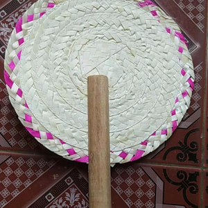 งานฝีมือพัดลมทำจากฟางทาสีเป็นมิตรกับสิ่งแวดล้อมสำหรับตั้งแคมป์เดินป่าในฤดูร้อนงานแต่งงานงานชายหาดหรือการตกแต่งบ้านแบบชนบท - Product Image 1