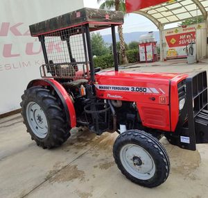 Tracteur Massey Ferguson 390, machines agricoles. - Product Image 1