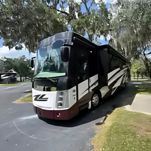 Autocaravana Ejecutiva Clase A XL 40H 2025 Recién Abastecida, Construcción de Aluminio, Capacidad para 9 Personas, Lista para Exportación - Product Image 1