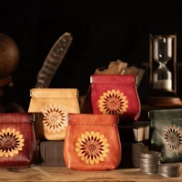 Dompet koin kulit Vintage buatan tangan kustom timbul desain tekan penutup dompet Mini langsung dari pabrik pola bunga kecil