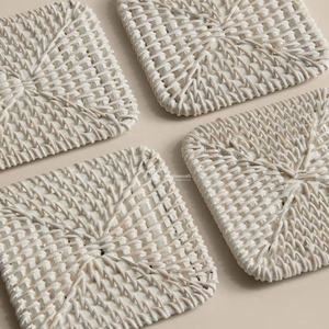 ชุดจานรองแก้วไม้ไผ่สานมือสีขาวพร้อมที่วาง ดีไซน์โบฮีเมียน เป็นมิตรกับสิ่งแวดล้อม สำหรับตกแต่งบ้าน ขายส่ง - Product Image 4