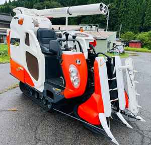 Cosechadora de Arroz Kubota ARN-222-GDXW Más Vendida, Cosechadora de Arroz de 7 Hileras con Alimentación Superior, Máquina de Arroz Diesel - Product Image 6