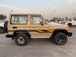 <span class=keywords><strong>TOYOTA</strong></span> LANDCRUISER HARD TOP <span class=keywords><strong>3</strong></span> <span class=keywords><strong>PORTES</strong></span> SUV 2022 d'<span class=keywords><strong>occasion</strong></span> de luxe à faible kilométrage - MEILLEURE OFFRE - Product Image 5