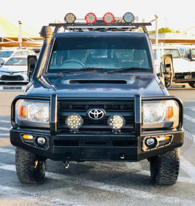 Toyota LandCruiser Hard Top conduite à droite VOITURE D'OCCASION - Product Image 2