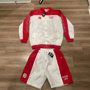 Conjunto Deportivo de Nylon con Logotipo Bordado Personalizado, Chaqueta con Capucha y Pantalones Cortos, Estilo Urbano, Unisex, Bloques de Color - Product Image 3